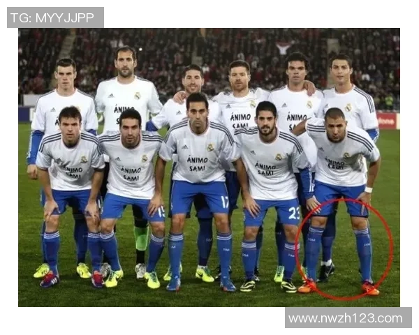 足球明星在商场的精彩瞬间大集合高清图片展示与背后故事分享 足球明星在商场的精彩瞬间大集合高清图片展示与背后故事分享