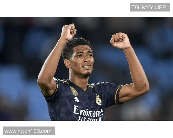 黄金左手的足球明星如何改变了世界足球的格局与未来发展趋势 黄金左手的足球明星如何改变了世界足球的格局与未来发展趋势